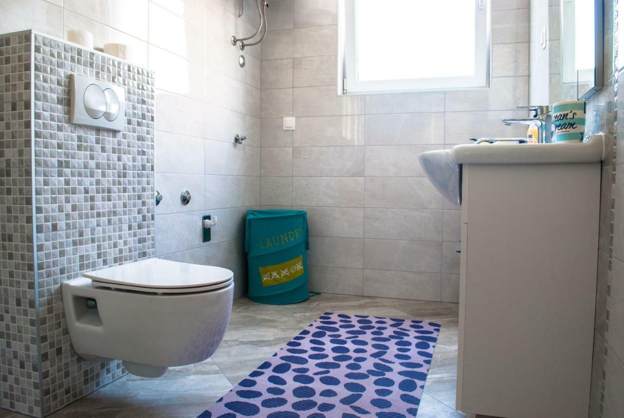 Iva Appartement Kaštela Buitenkant foto