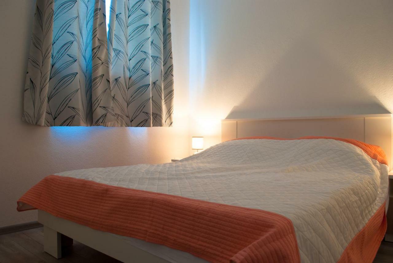 Iva Appartement Kaštela Buitenkant foto