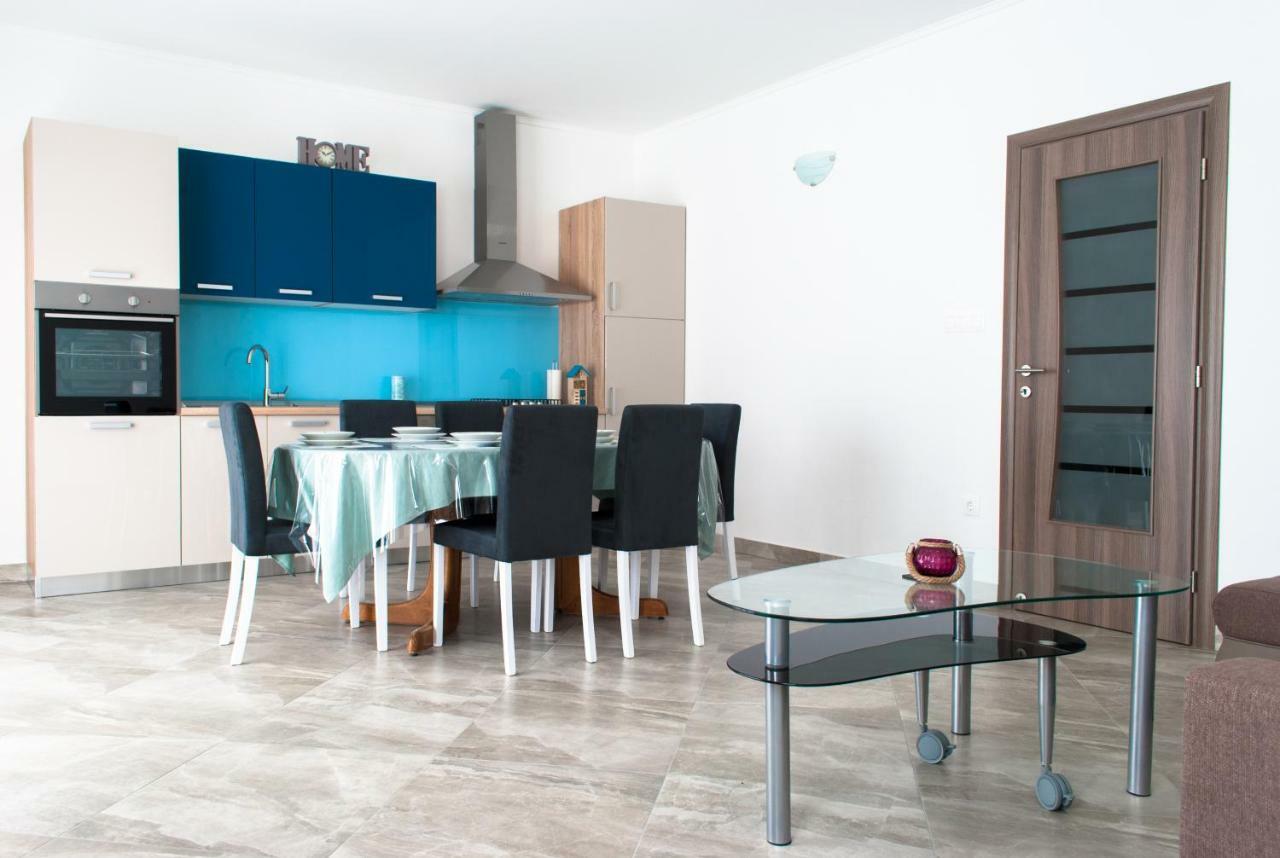 Iva Appartement Kaštela Buitenkant foto