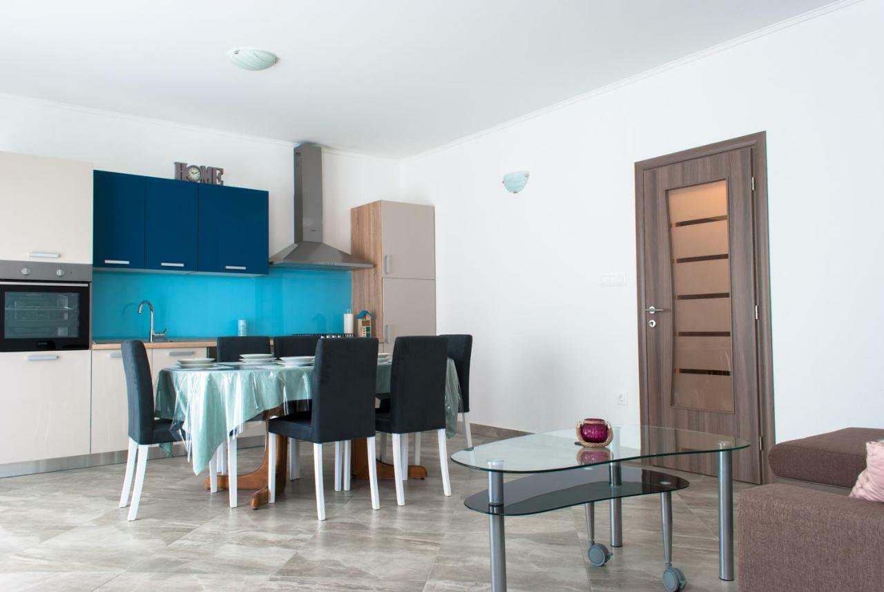 Iva Appartement Kaštela Buitenkant foto
